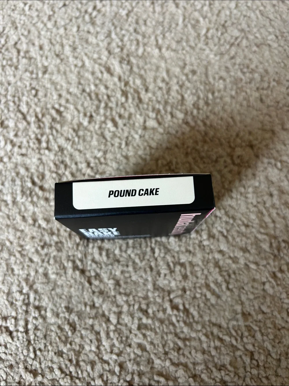 BNWT Huda Beauty Pressed Setting Powder - pound cake